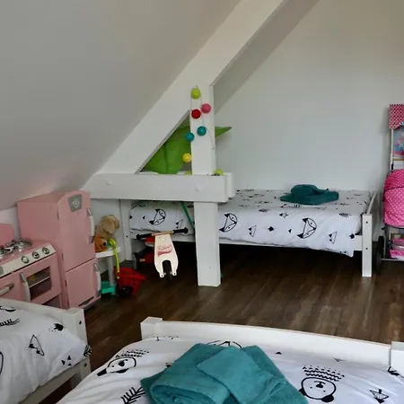 度假居 Near With Pool 11 Pers Baby
